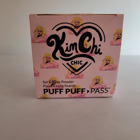 Kim Chi Chick Other - KIM CHI CHICK Puff Puff Pass Set and Bake Powder Setting Powder in Translucent